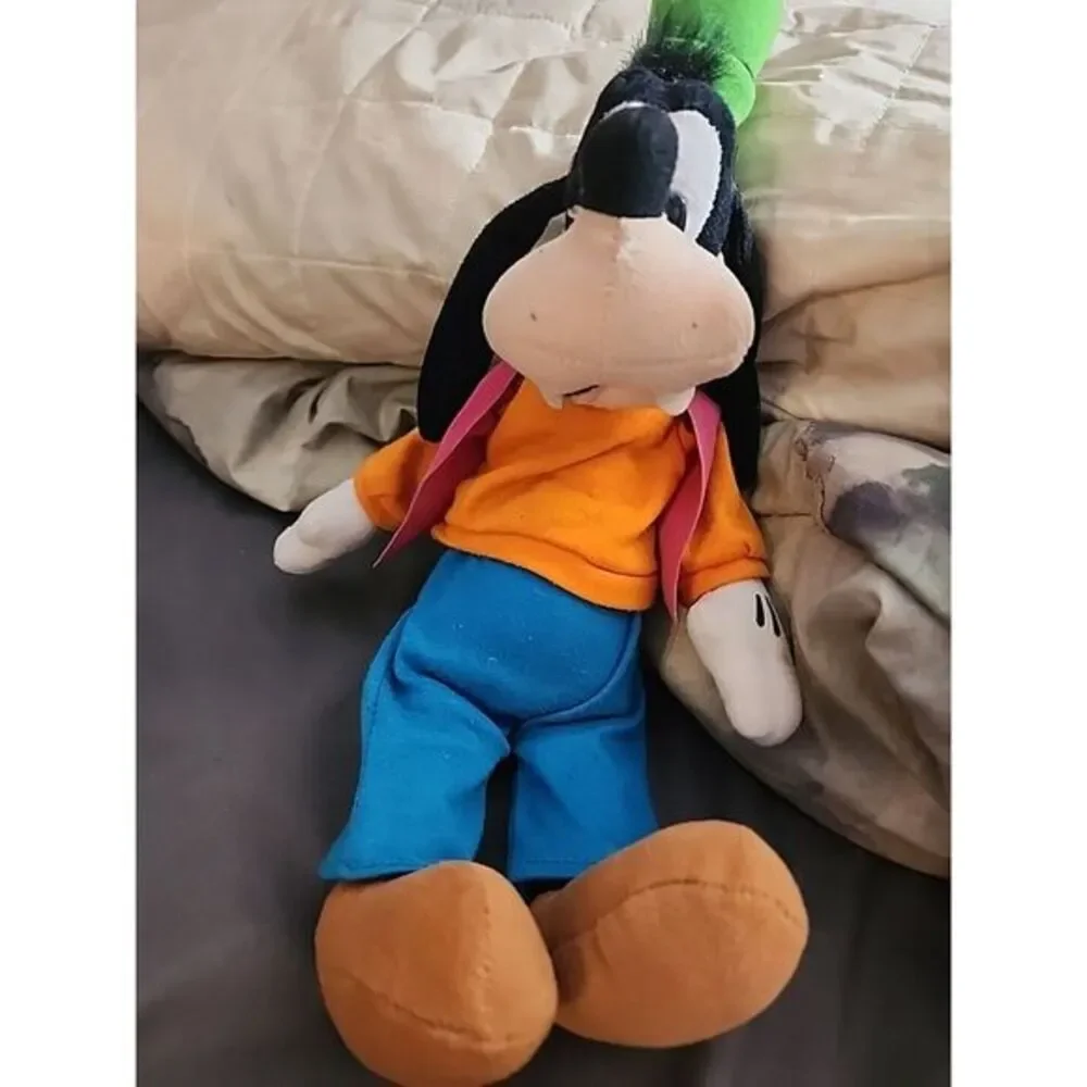 Just Play Disney's Goofy Stuffed Plush Animal 10‎ Inches - Collectible Figure